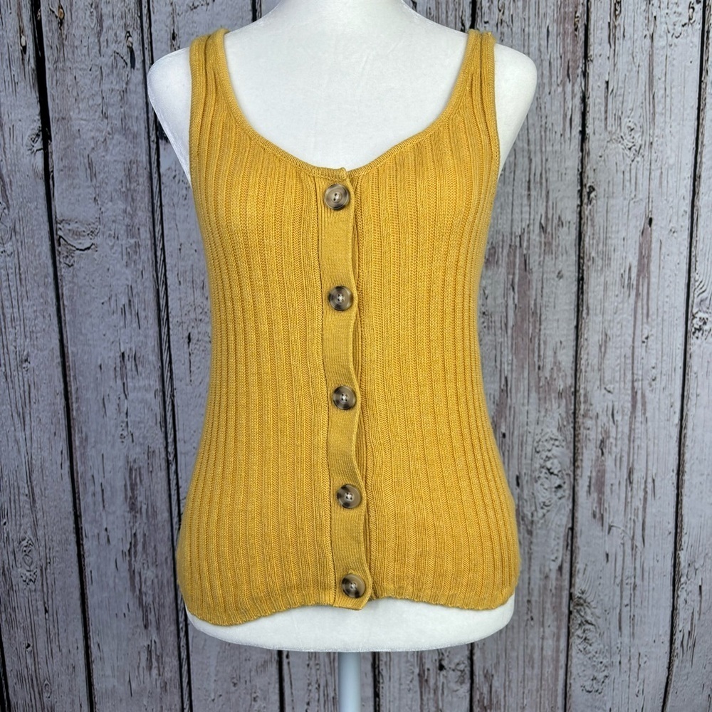 American Eagle Size Small Gold Sweater Tank Top Button Front Ribbed Knit in EUC!